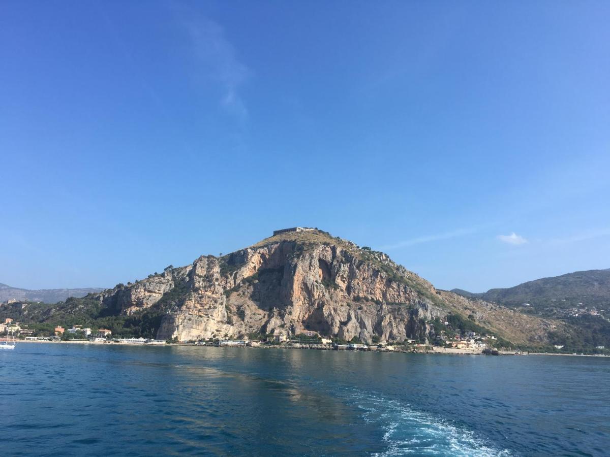 Willa Beach Holiday Terracina Zewnętrze zdjęcie