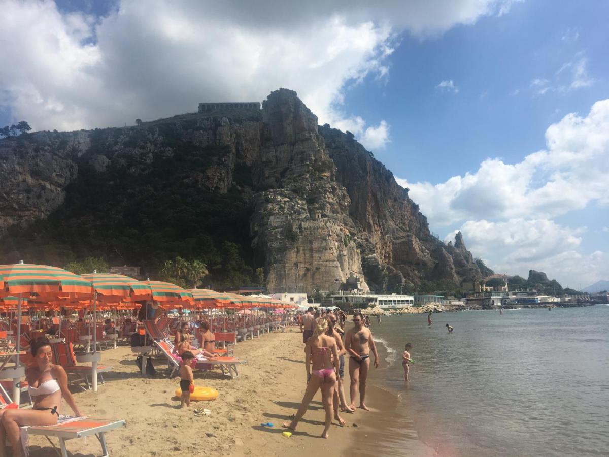 Willa Beach Holiday Terracina Zewnętrze zdjęcie